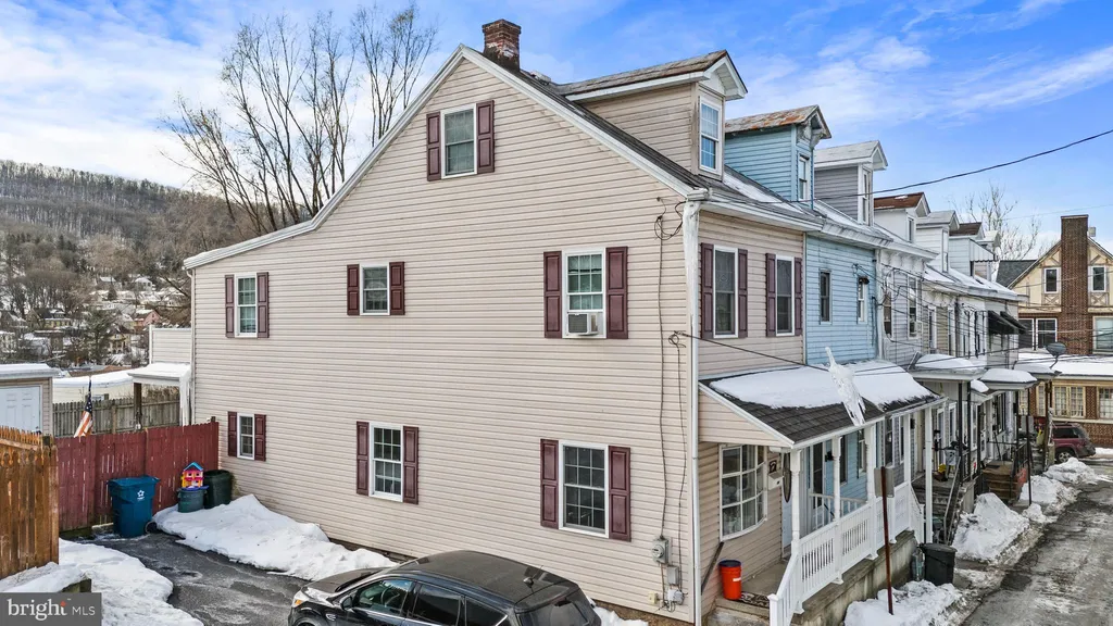 Additional image 2 of 817 Grant Street, Pottsville, PA 17901