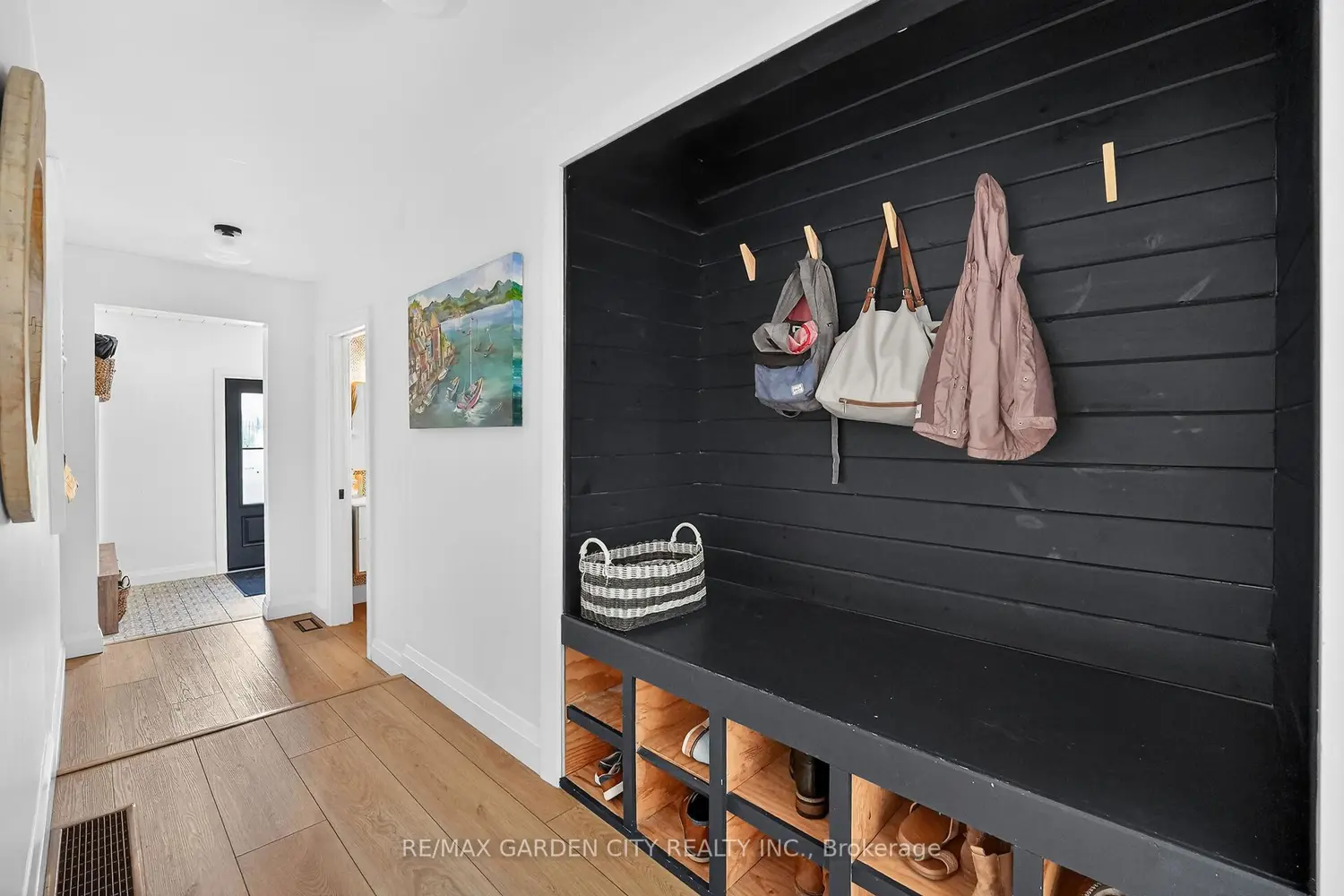 377 Canboro Road photo 3