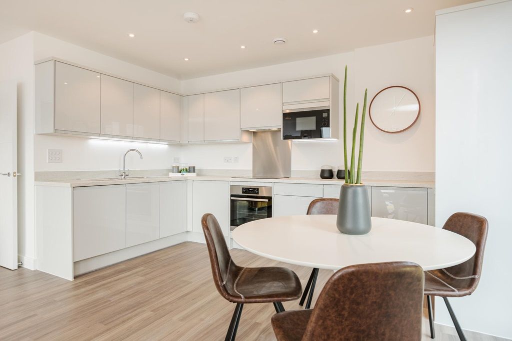 2 bed flat for sale"Falcon Court - Plot 11" at Westvale Park, Webber Street, Horley RH6