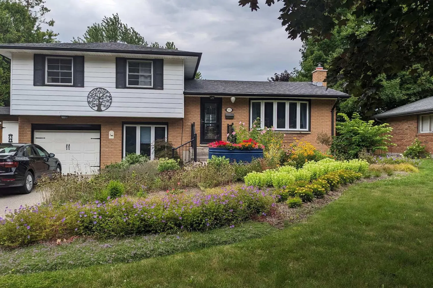 55 Berkley Crescent