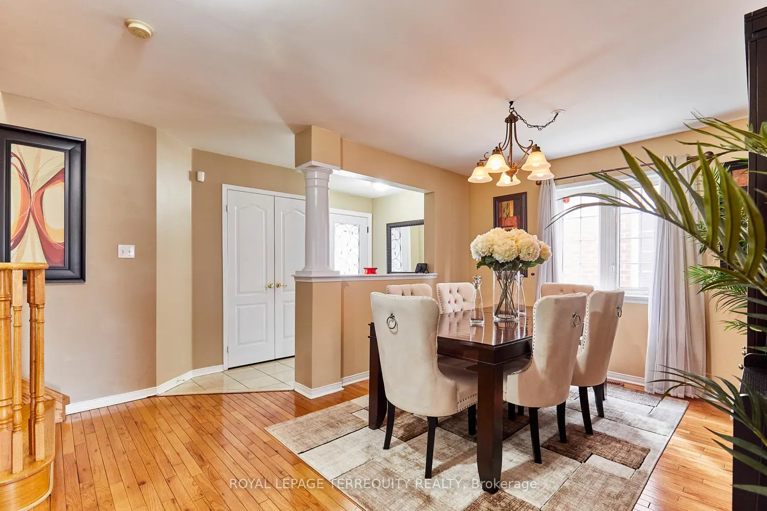 254 Willowbrook Drive photo 4