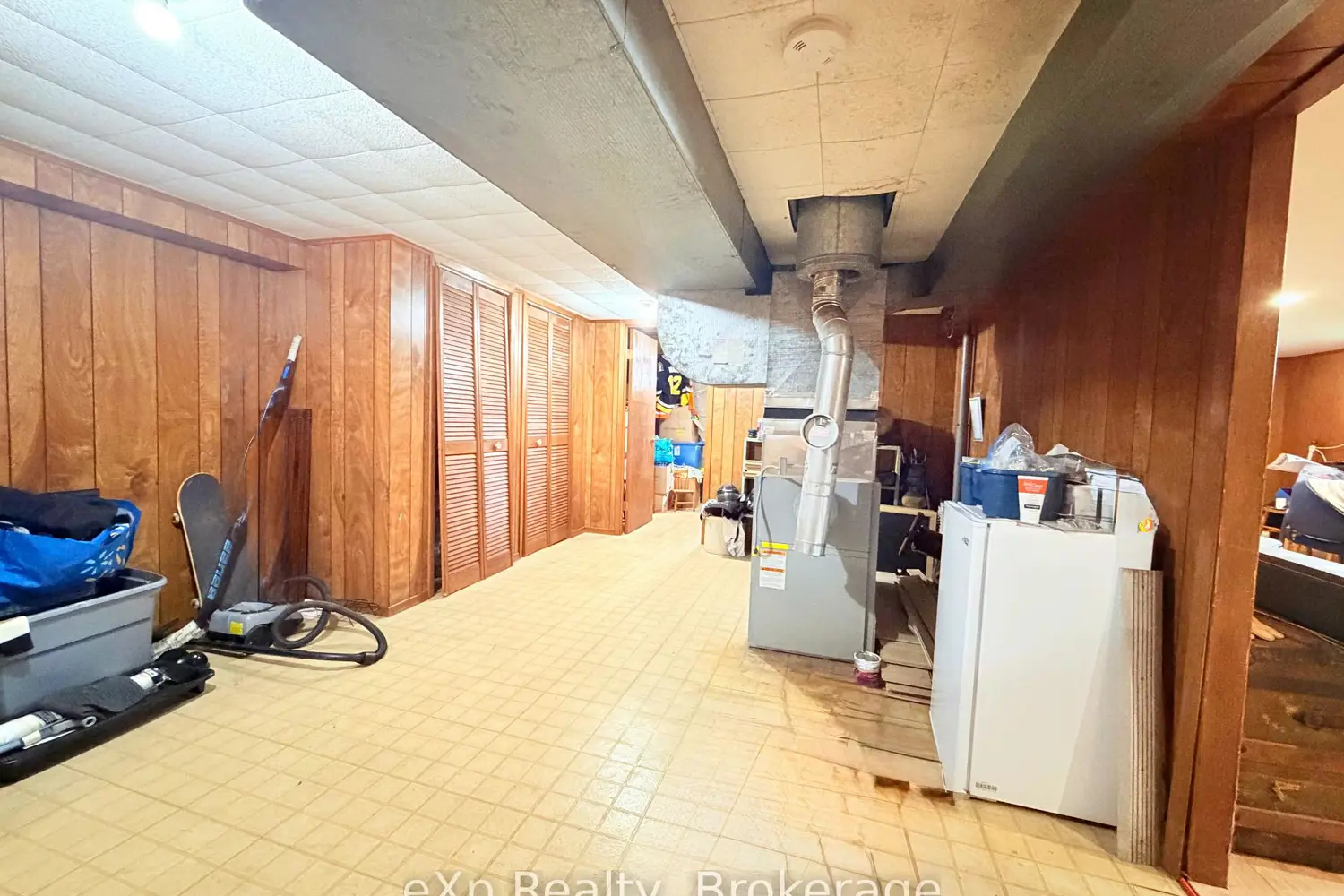 Additional image 9 of 211 14 Concession