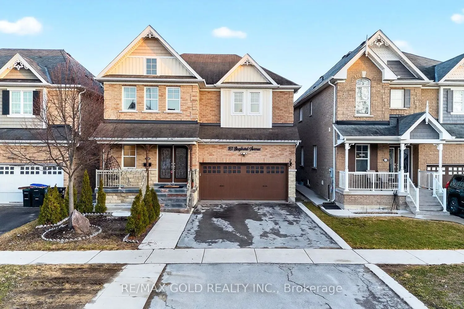 161 Shephard Avenue photo 2