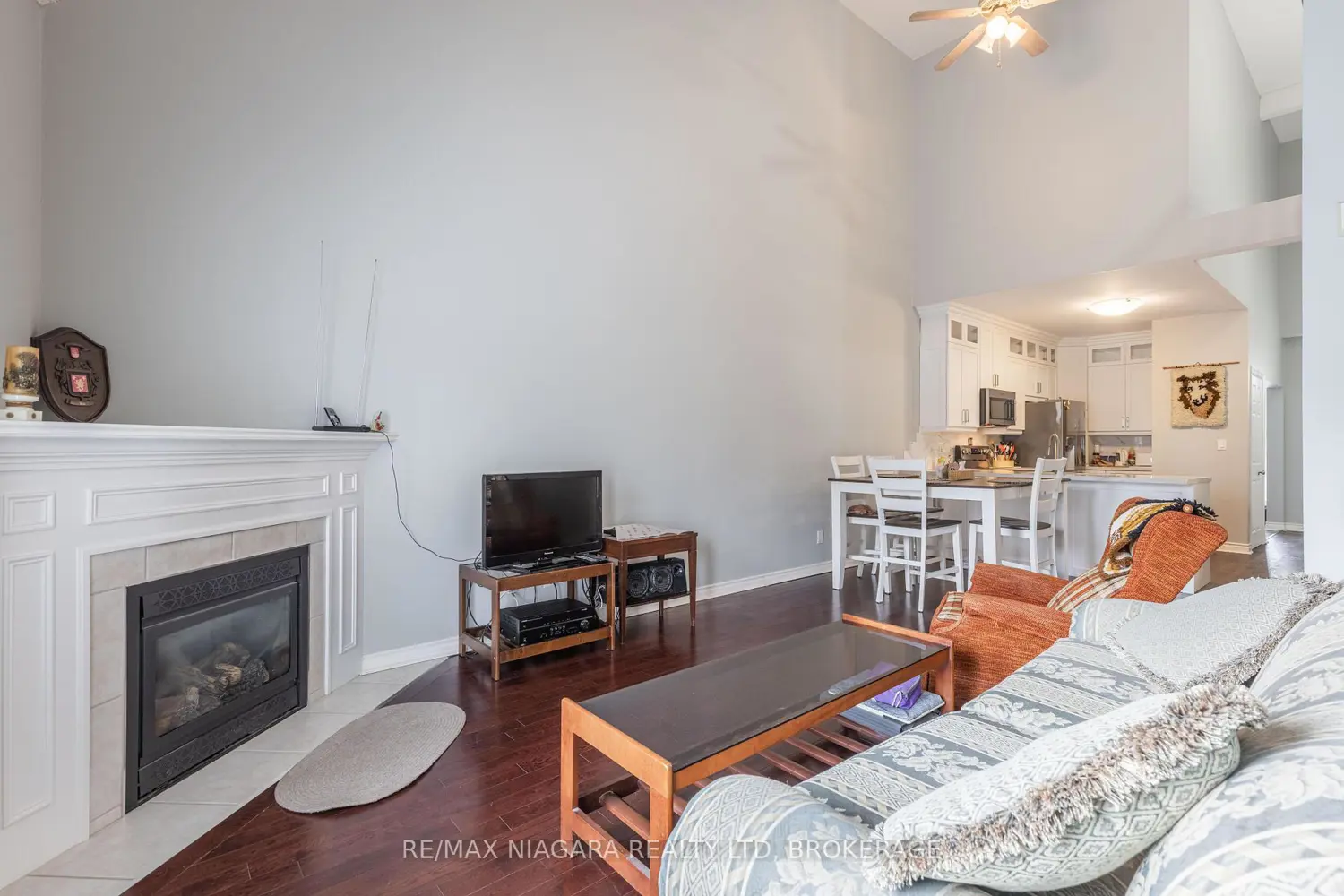 Additional image 8 of 8142 Costabile Drive 16