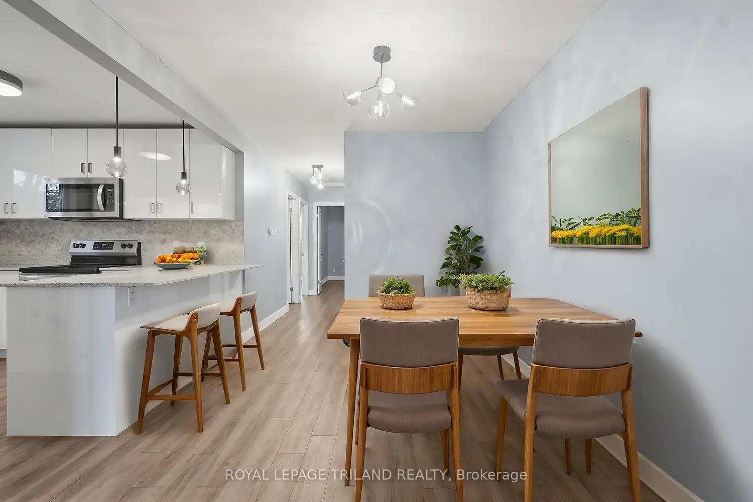125 Connaught Avenue photo 4