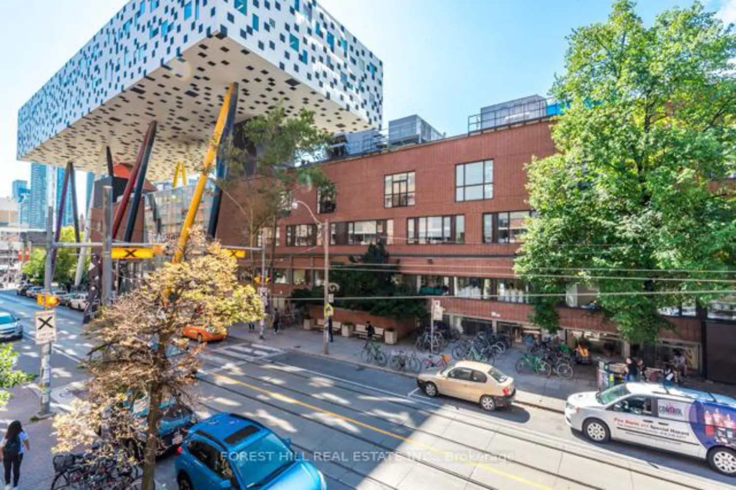 Additional image 20 of 105 Mccaul Street 202