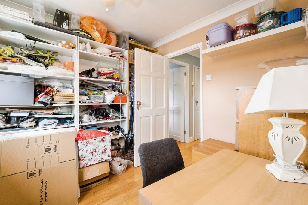 Additional image 15 of 2 bed maisonette for saleHurstlands Close, Hornchurch RM11