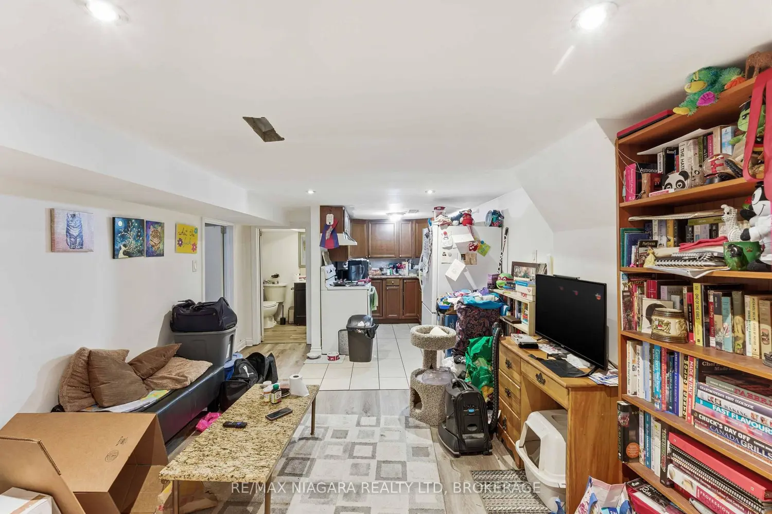 Additional image 11 of 5033 Willmott Street
