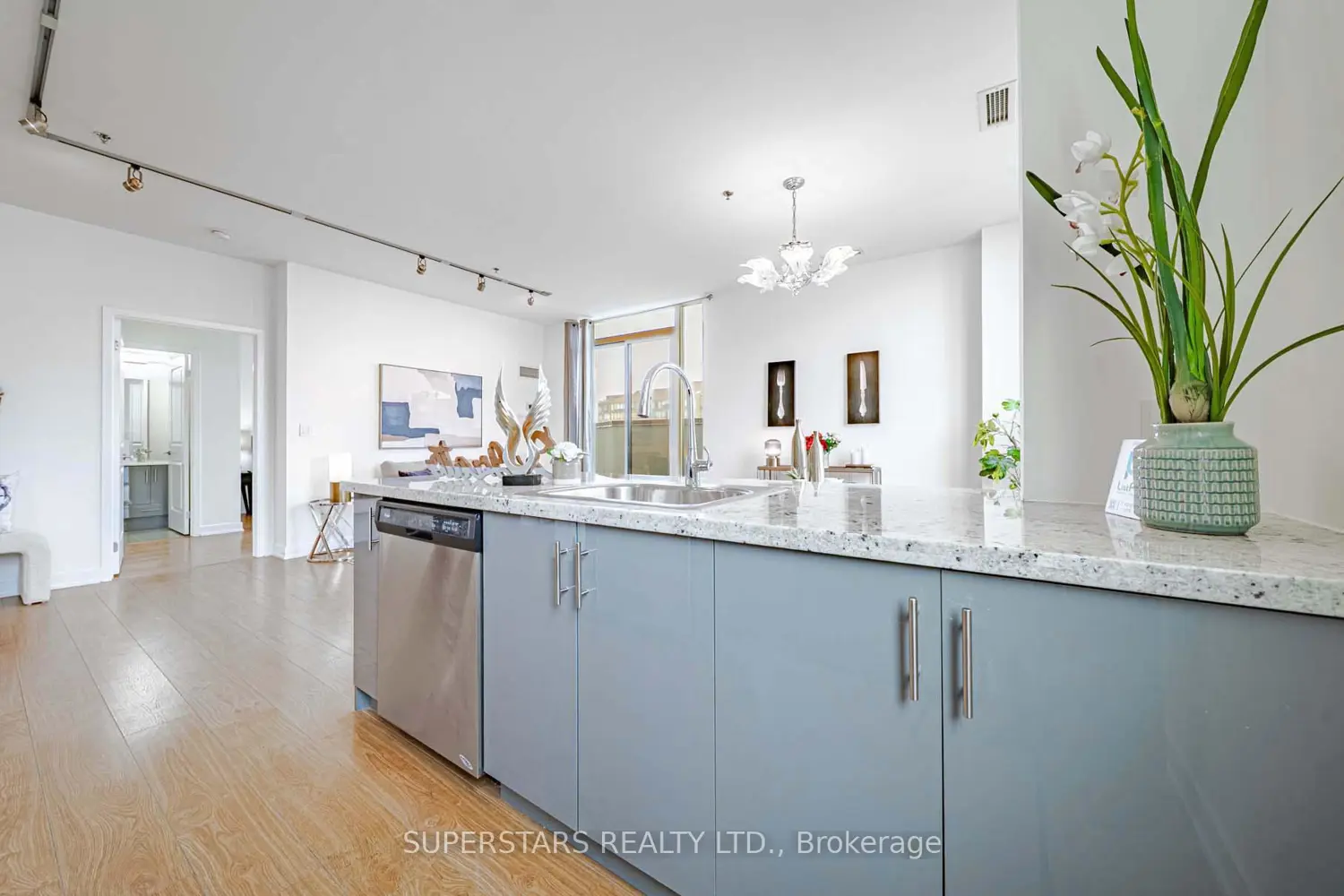 Additional image 4 of 185 Bonis Avenue 2009(Ph9)