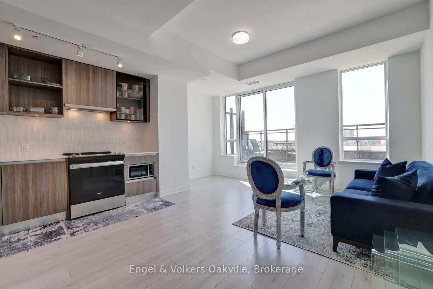 Additional image 6 of 405 Dundas Street 307