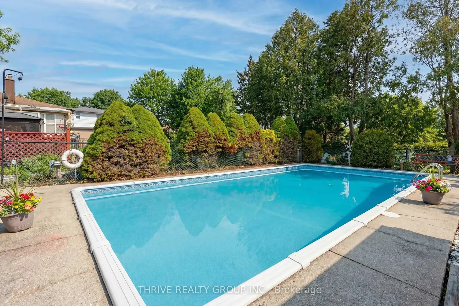 6 Southwood Crescent photo 2