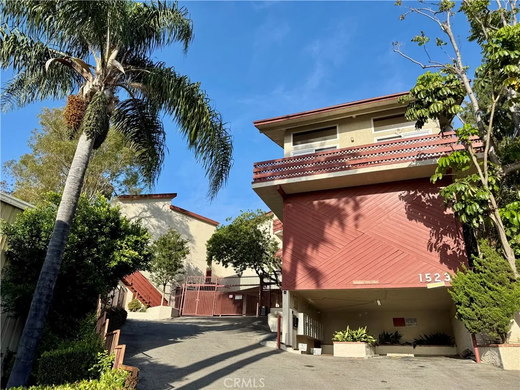 1523 Windsor Road Unit 105B, Glendale, CA 91205