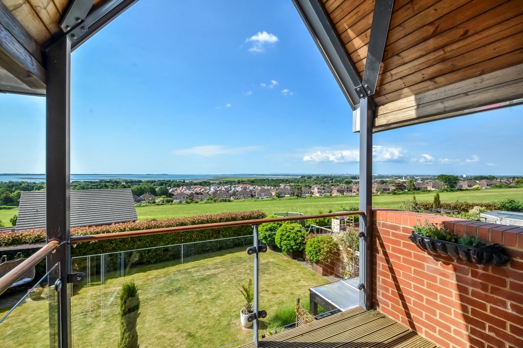 Additional image 19 of 5 bed detached house for saleBedhampton, Hampshire PO9