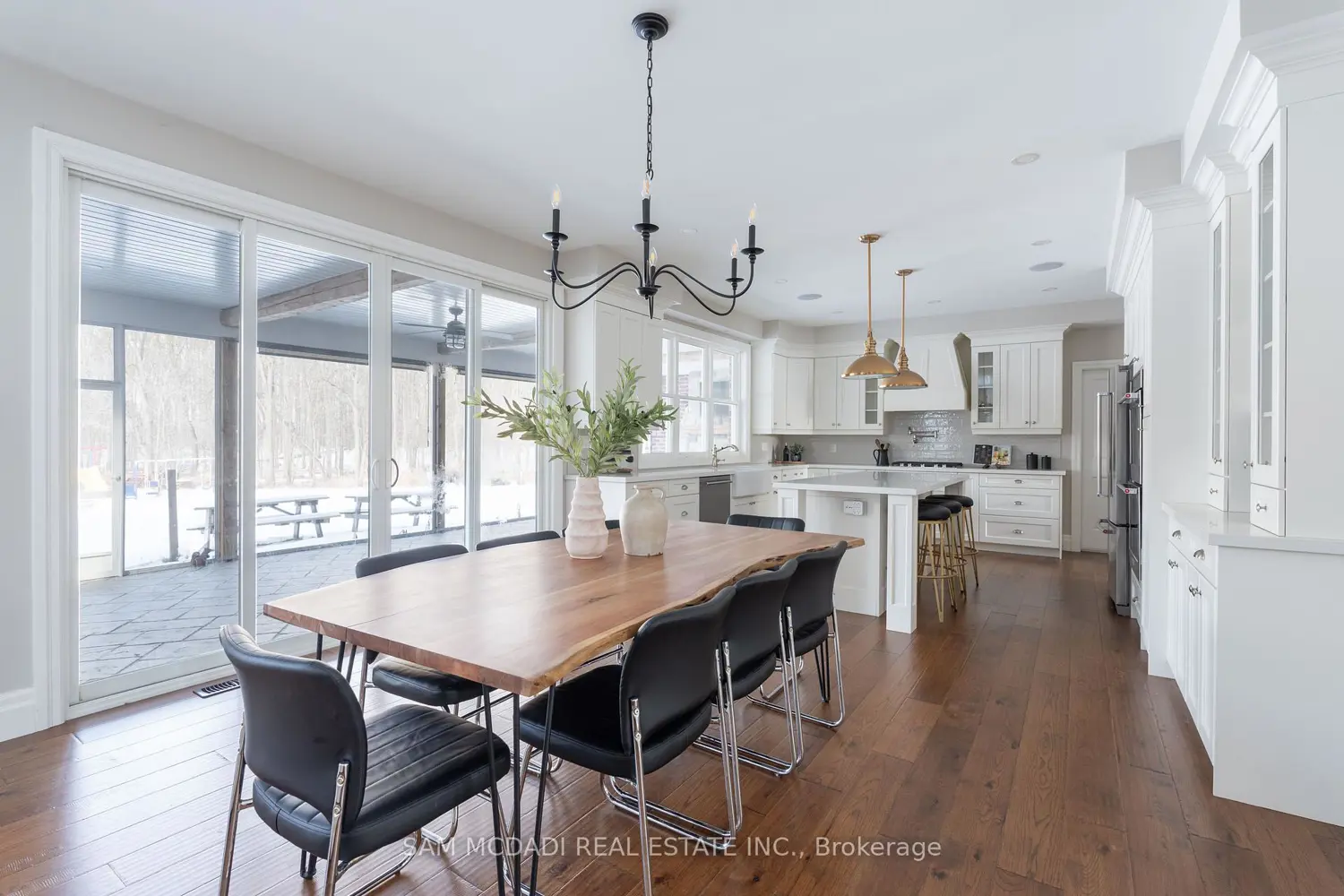 1096 Westbrook Road photo 4