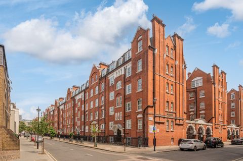 Norfolk House, London SW1P