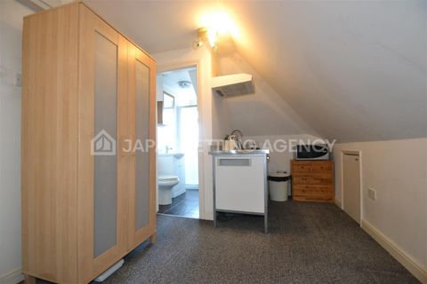 Noel Road, West Acton W3, Studio to rent