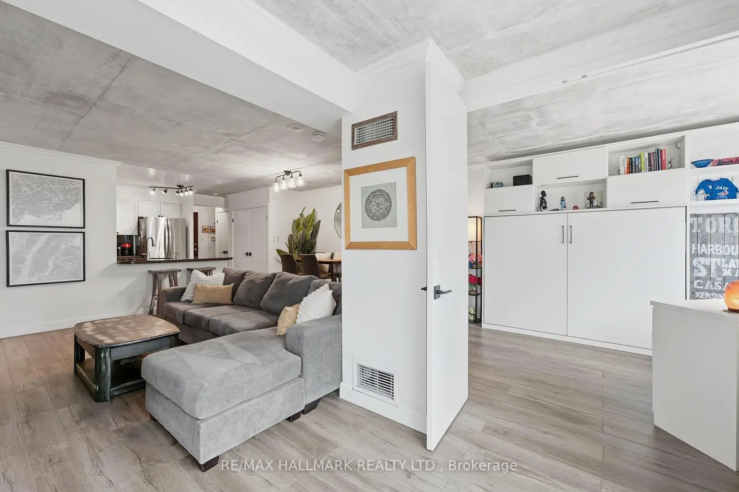 600 Queens Quay 705