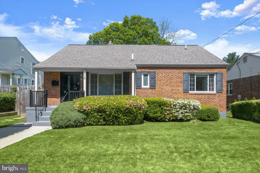 513 Gilmoure Drive, Silver Spring, MD 20901 photo 2