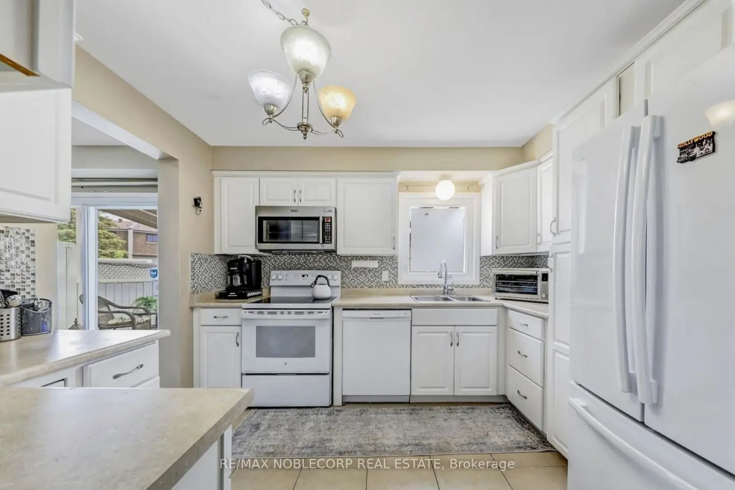 30 Mayberry Court photo 4