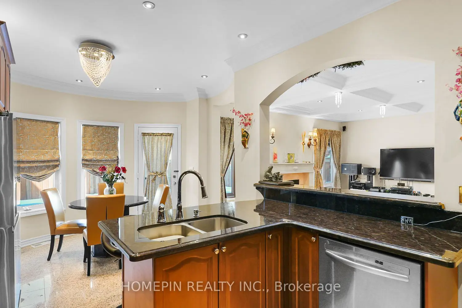 74 Dewside Drive photo 4