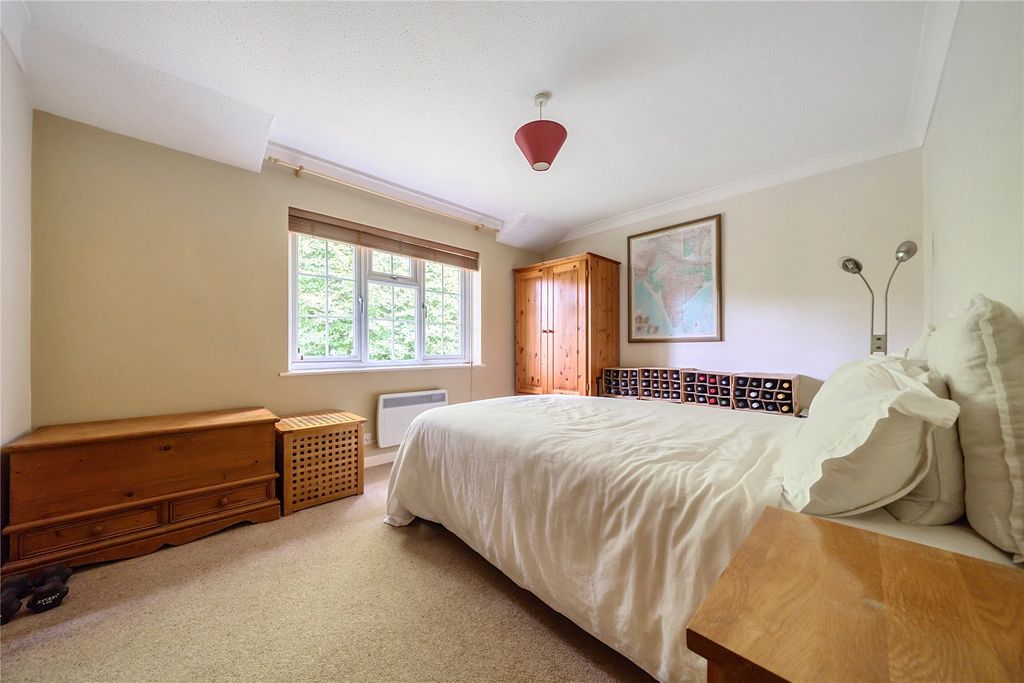 Additional image 18 of 1 bed flat for saleHindhead, Surrey GU26