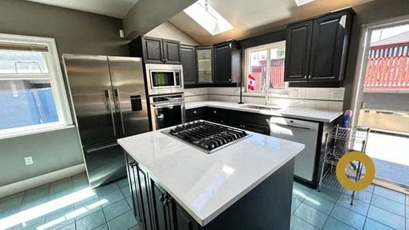Upper-7821 16th Avenue, Burnaby, BC, V3N 1R2