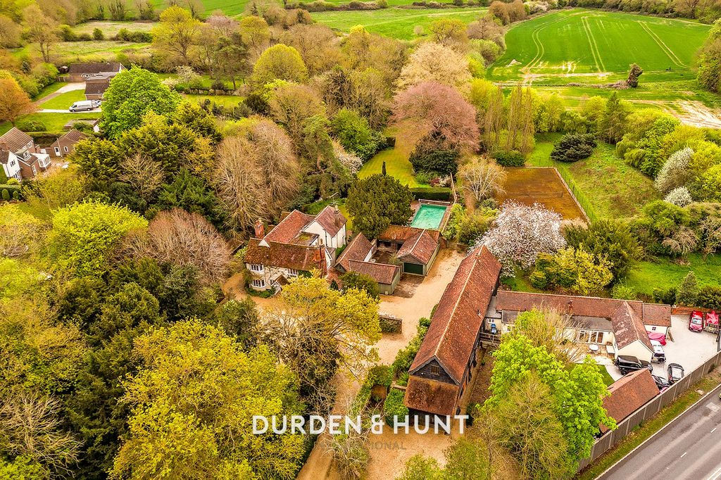 6 bed detached house for saleSheering Drive, Harlow CM17