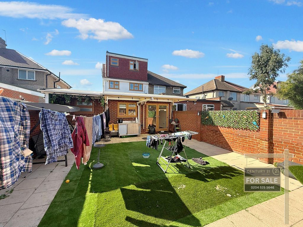Additional image 20 of 5 bed semi-detached house for saleOxford Avenue, Hayes UB3