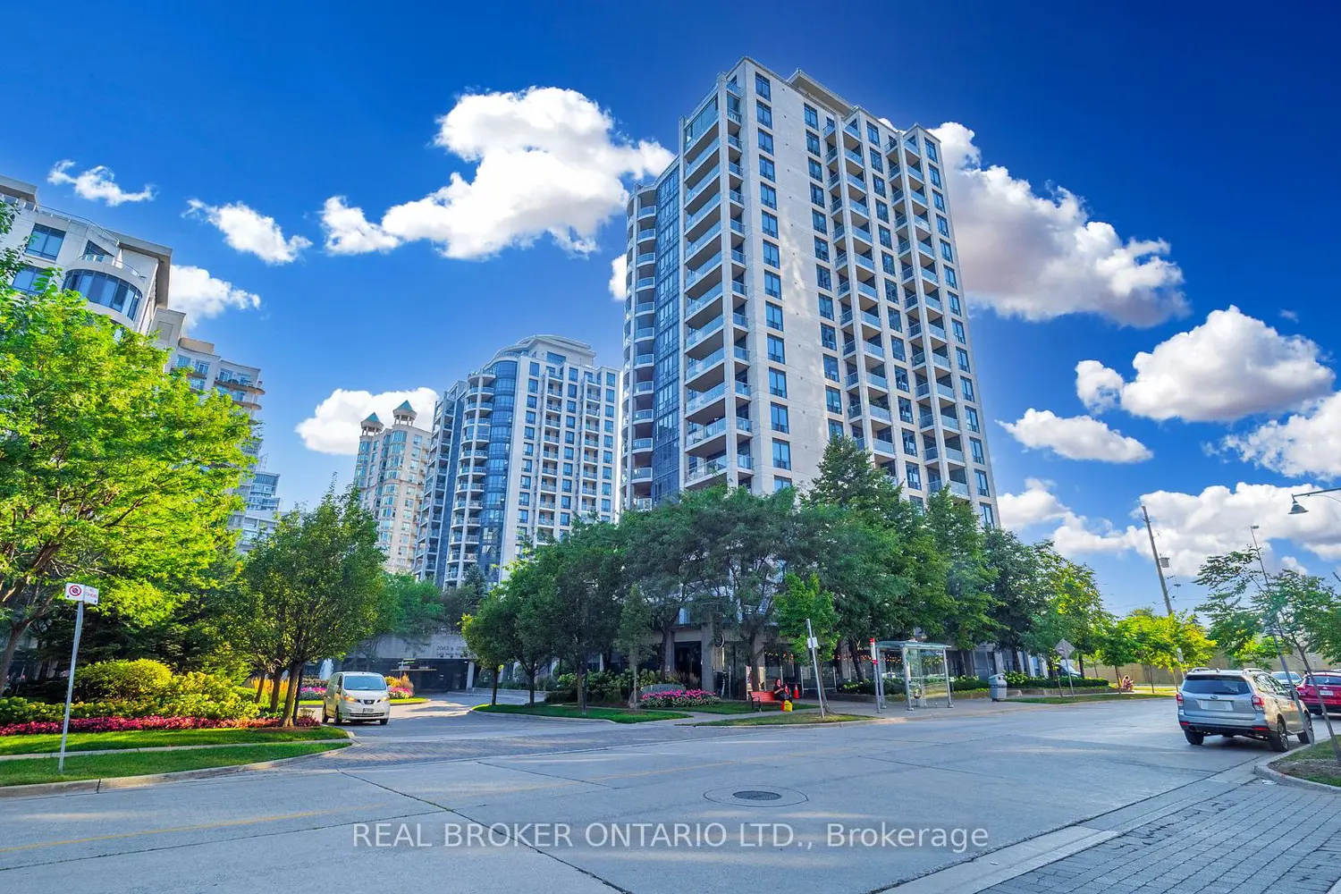 2087 Lake Shore Boulevard Ph7