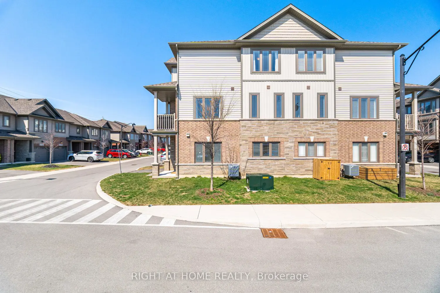 27 Rachel Drive 25 photo 3