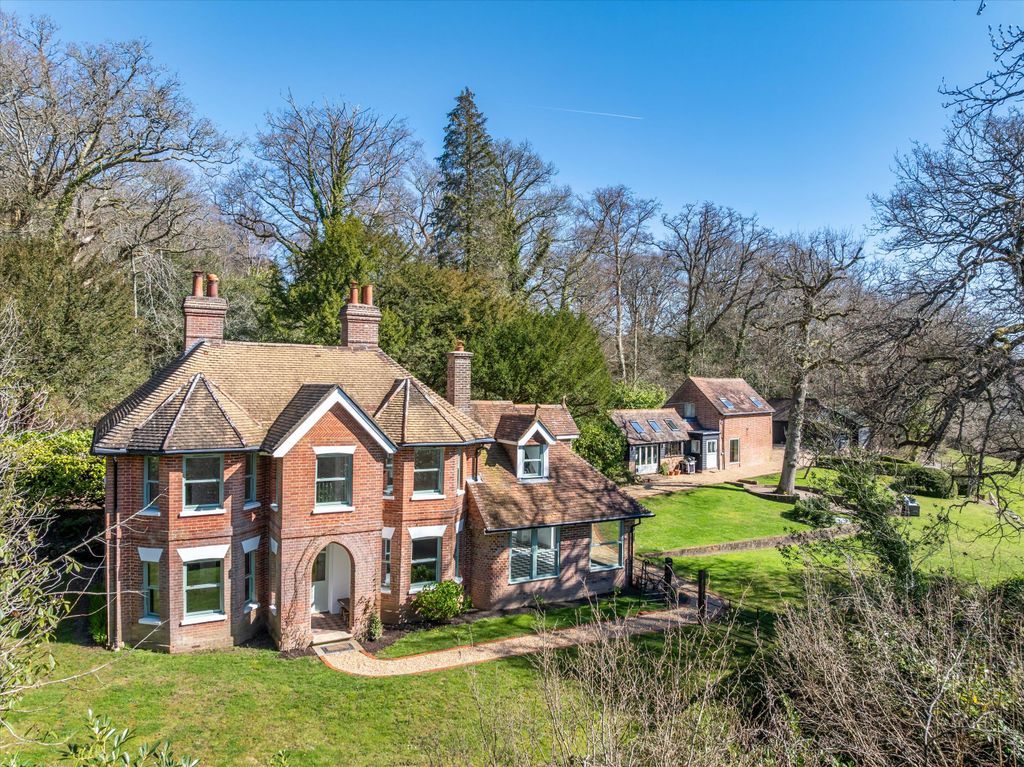 4 bed detached house for saleCopyhold Lane, Haslemere, West Sussex GU27