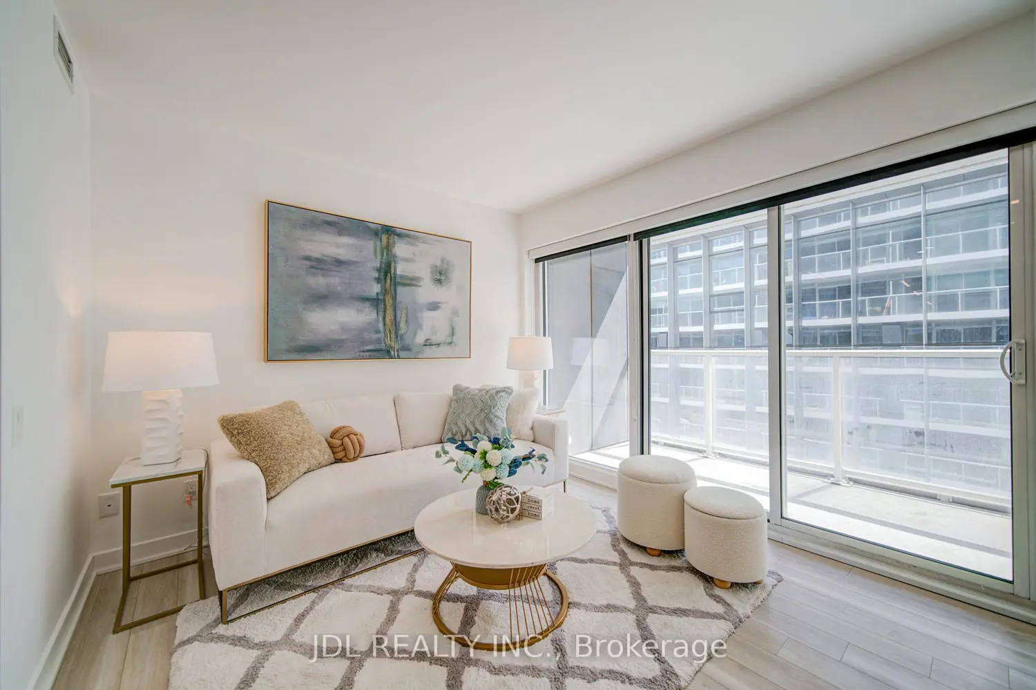 Additional image 4 of 17 Bathurst Street 902