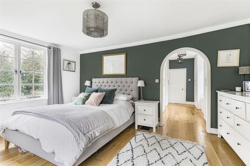 Additional image 23 of 6 bed detached house for saleHertingfordbury Road, Hertingfordbury, Hertford SG14