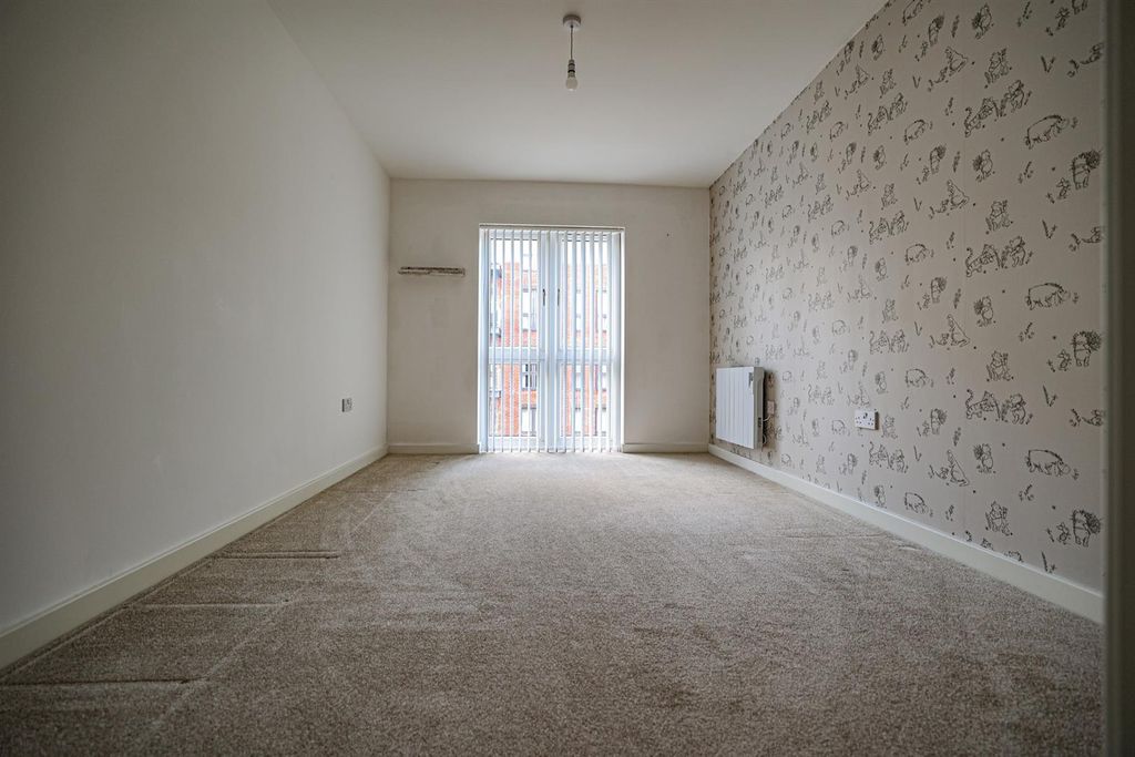 Additional image 10 of 2 bed flat for saleFrogmore Road, Hemel Hempstead HP3