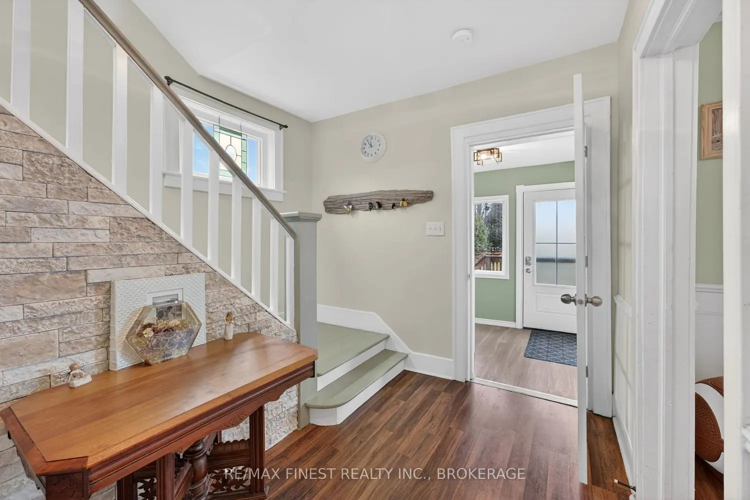 6074 Bank Street photo 2