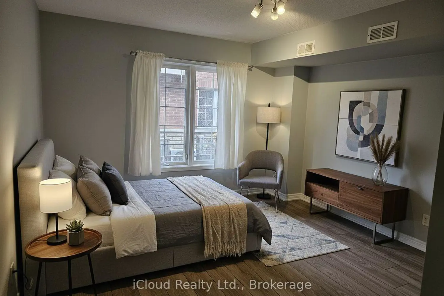 285 Antibes Drive 11 photo 3