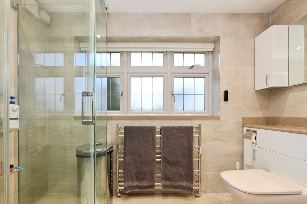 Additional image 19 of 5 bed detached house for saleRoselands Avenue, Hoddesdon EN11
