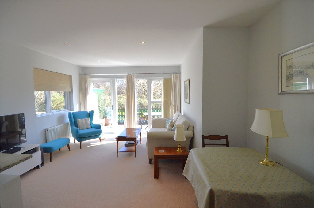 Additional image 10 of 2 bed flat for saleWispers Lane, Haslemere, Surrey GU27