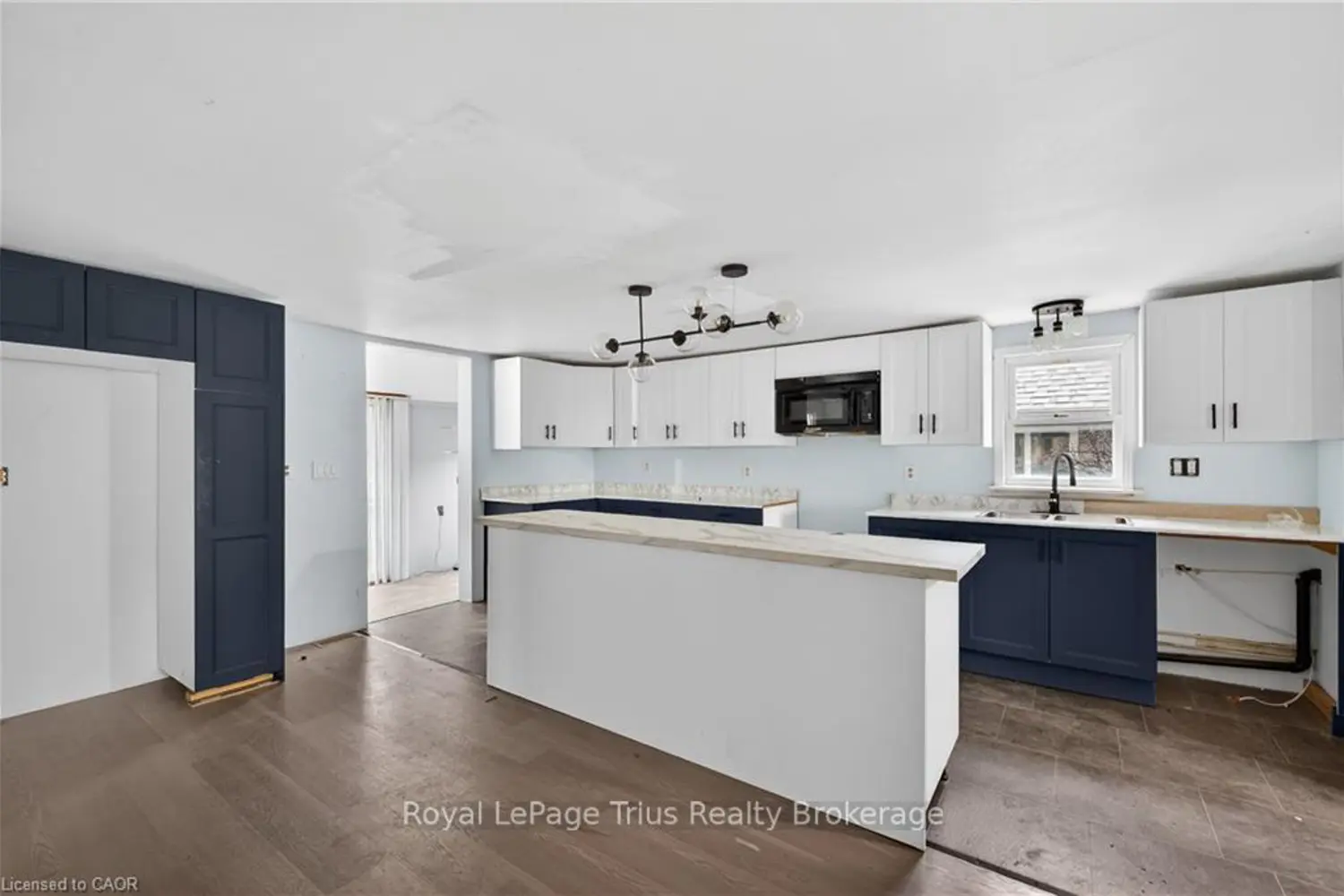 527 Bond Street photo 4