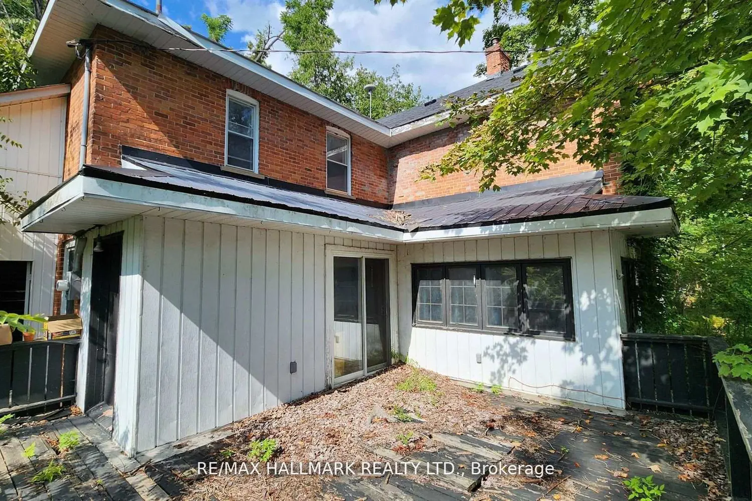 26 Lakeshore Road photo 4