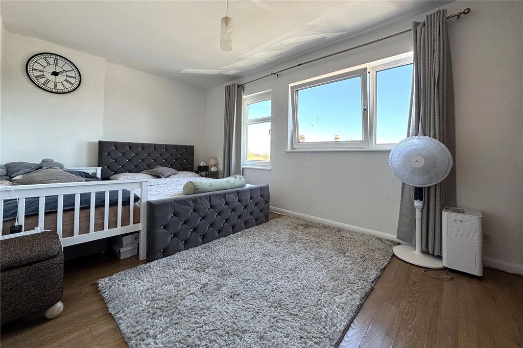Additional image 3 of 2 bed maisonette for saleStation Road, Hook, Hampshire RG27