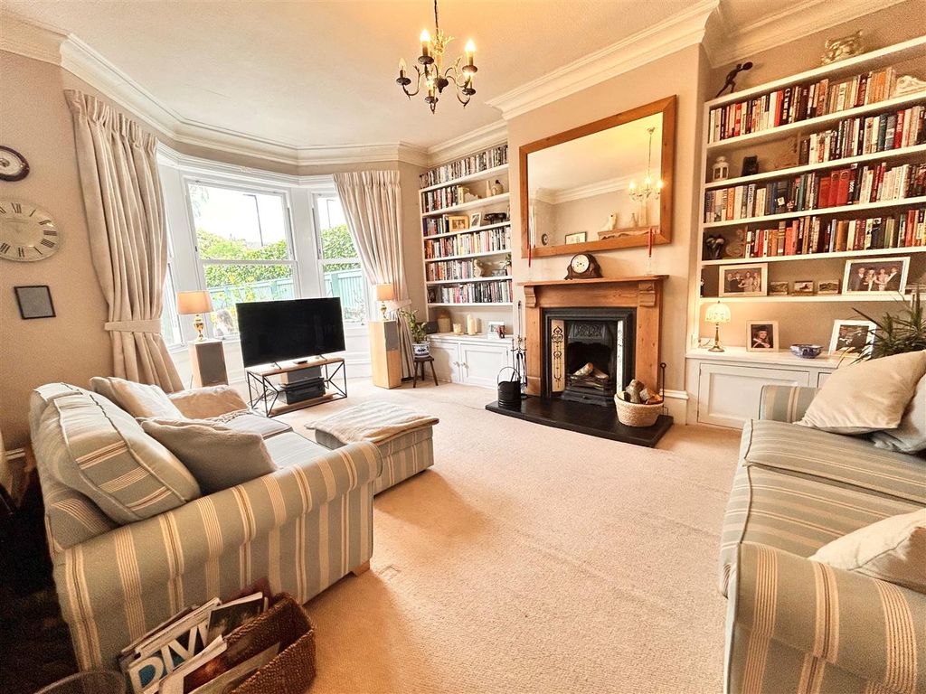 Additional image 13 of 6 bed end terrace house for saleGrandsmere Place, Halifax HX3
