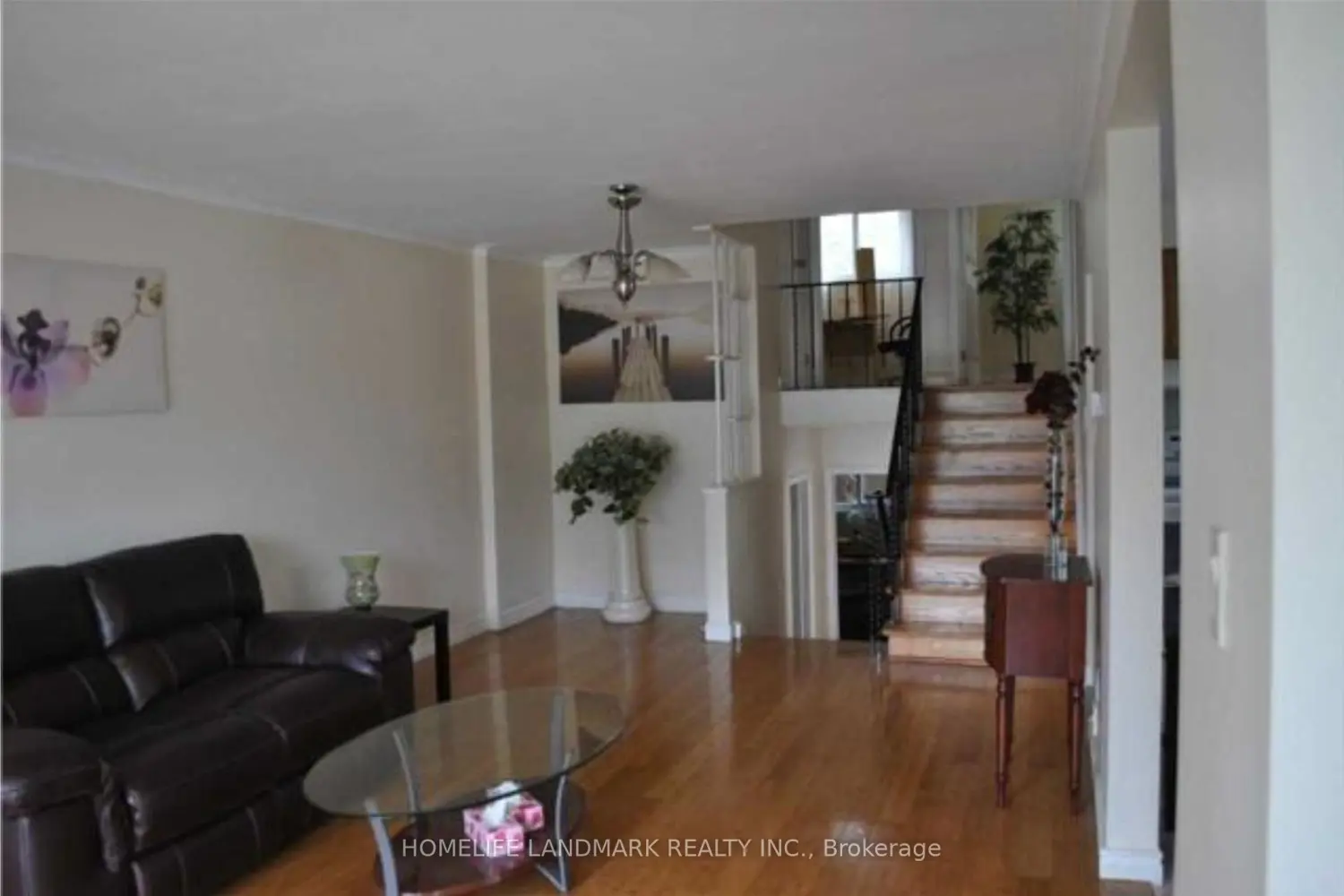 28 Roywood Drive photo 3