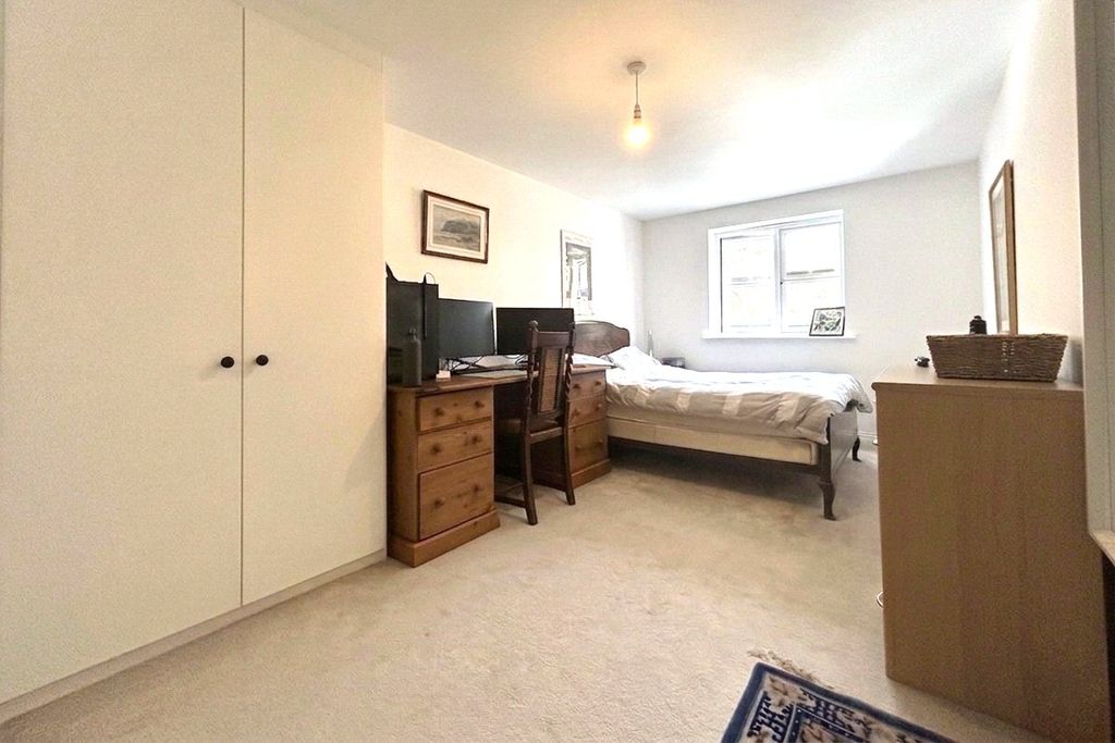 Additional image 3 of 1 bed flat for saleCarter Court, Hook, Hampshire RG27