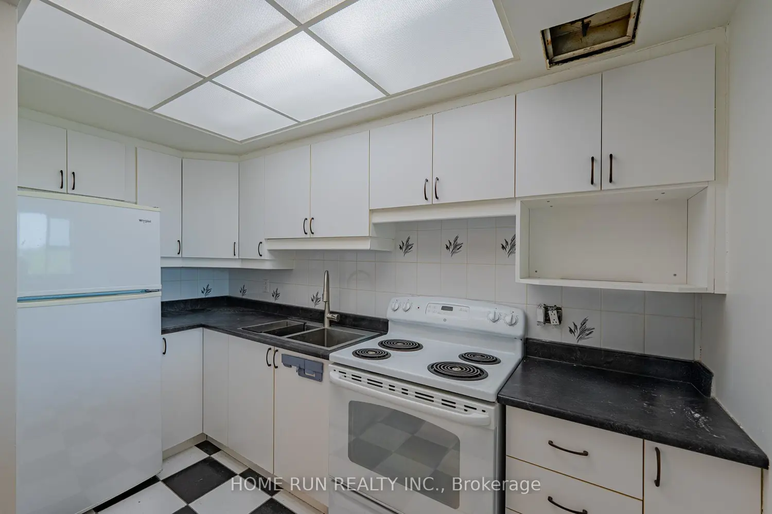Additional image 16 of 555 Brittany Drive 1111