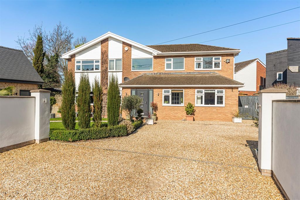 5 bed detached house for saleHampton Dene Road, Hereford HR1