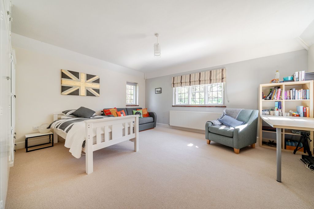 Additional image 18 of 5 bed detached house for saleTilford Road, Hindhead GU26