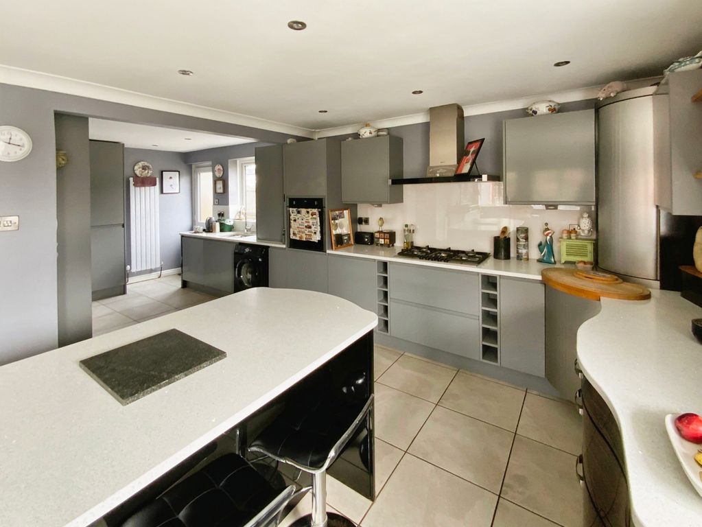 Additional image 2 of 5 bed detached bungalow for saleCliff Top Lane, Hessle HU13