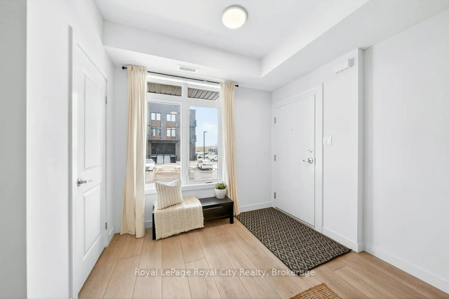 824 Woolwich Street 162 photo 3