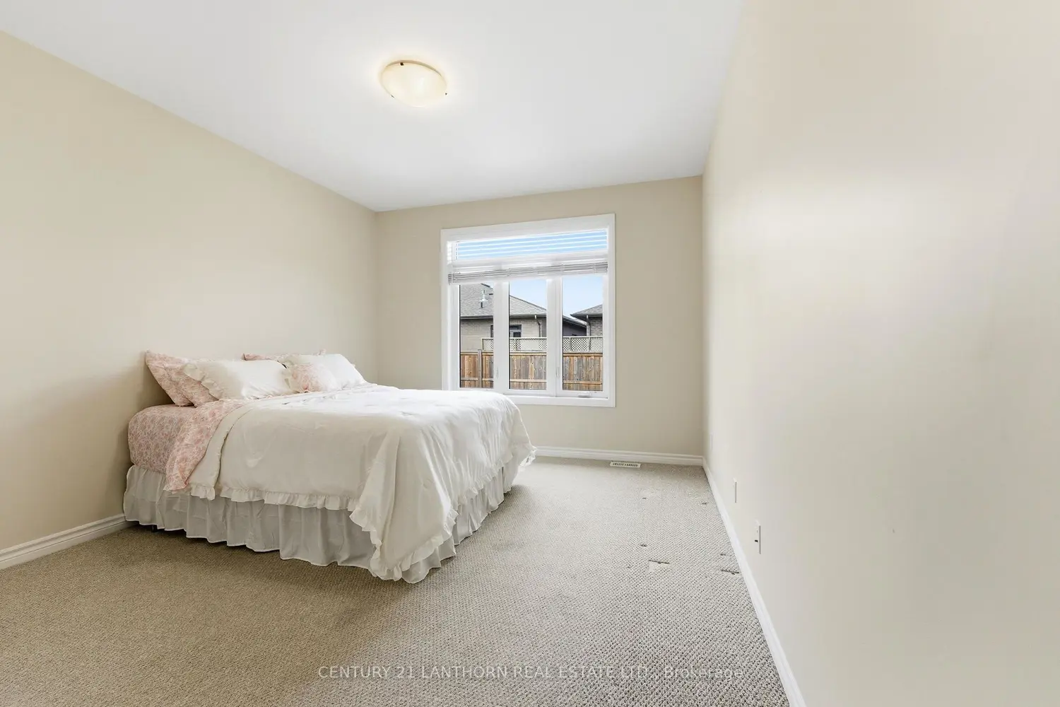 50 Covington Crescent photo 5